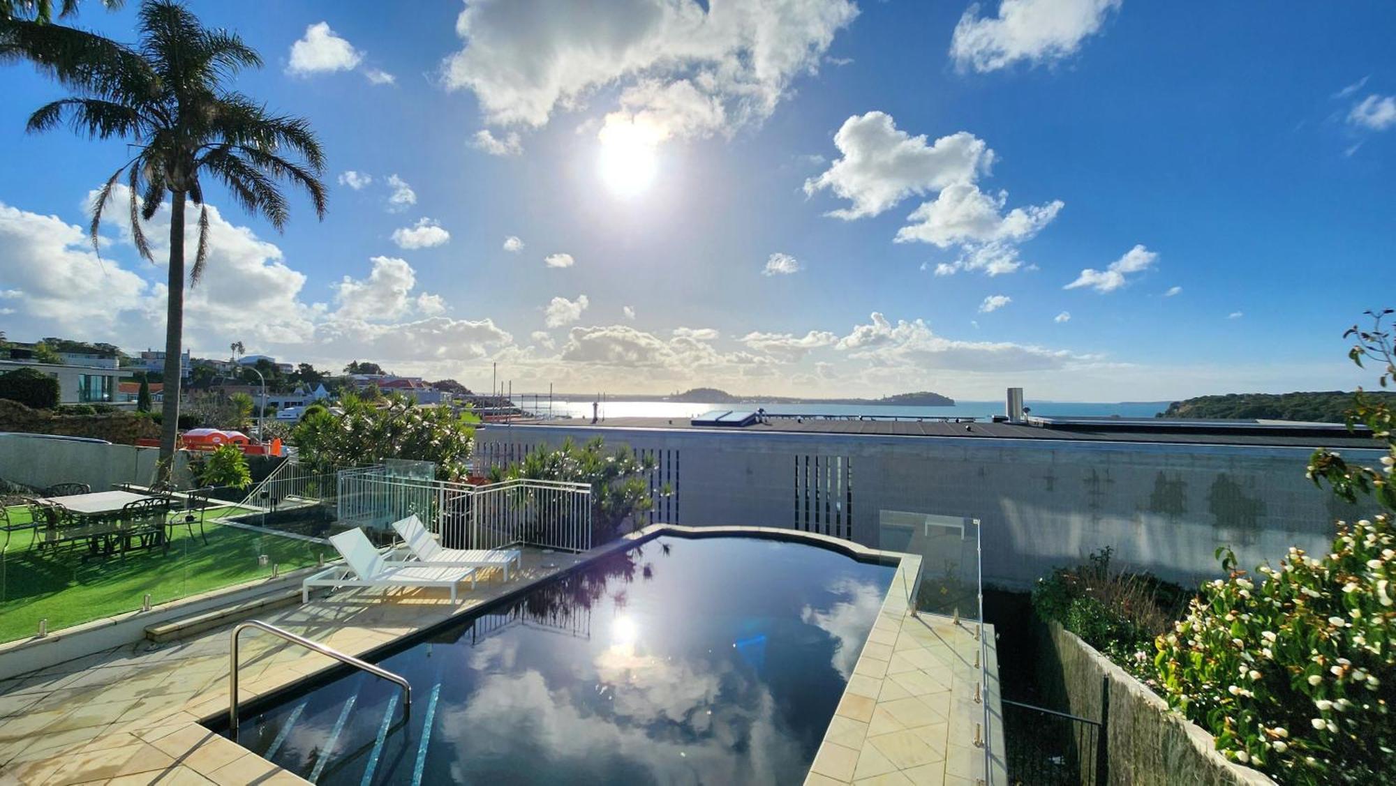 Вілла Orakei Grandeur Mansion With Sea Views & Pool Окленд Екстер'єр фото